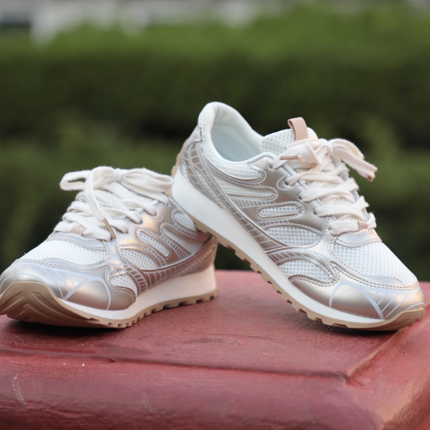 New Women's Casual Elevated Sneakers